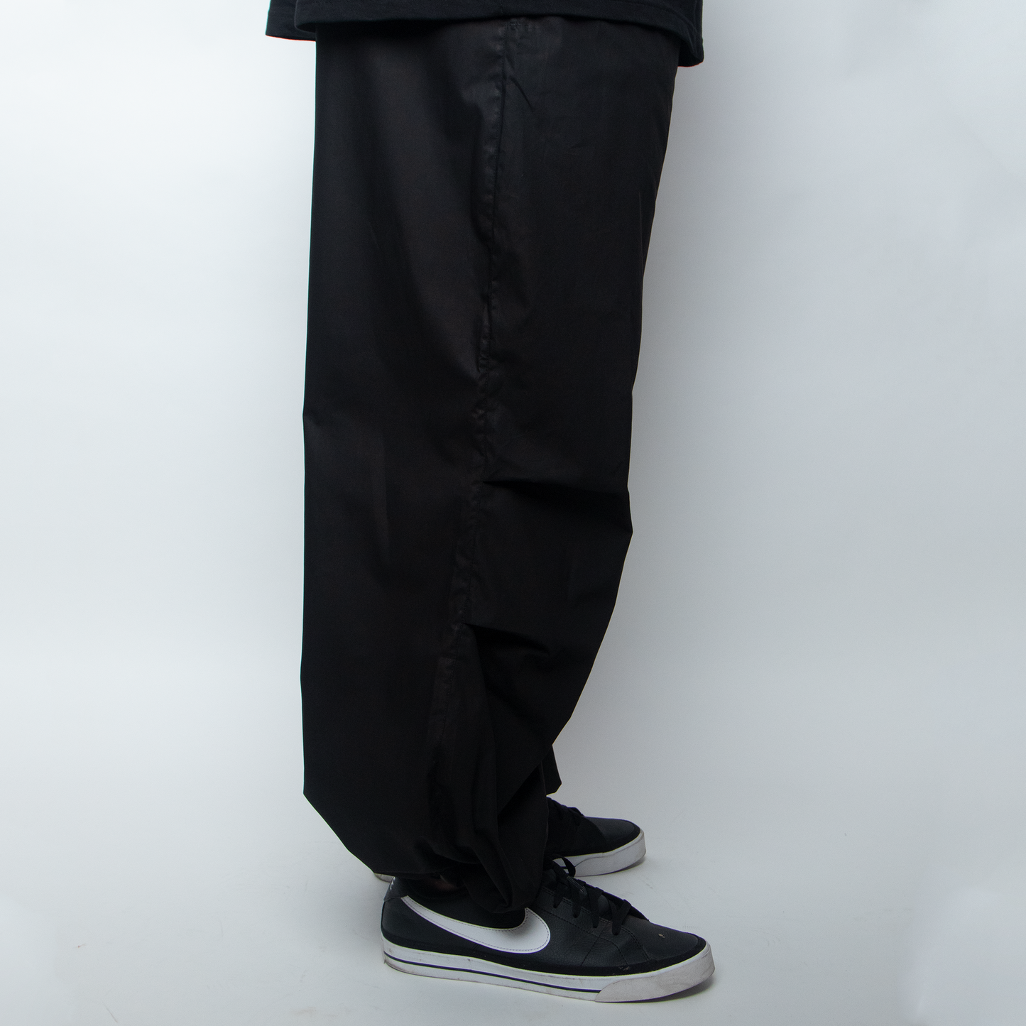 Heavy-weight Baggy Parachute Pants - Black